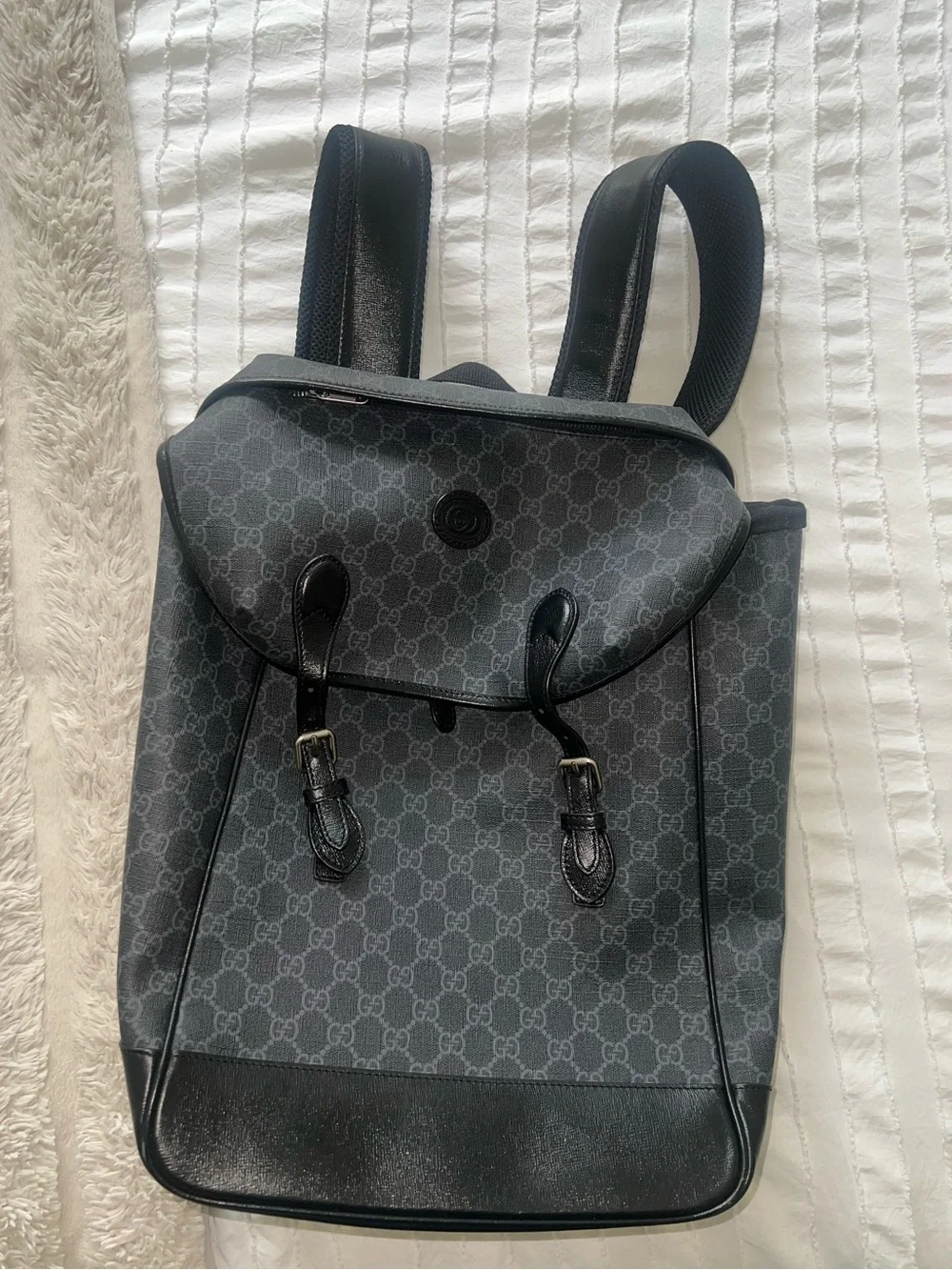 Like New Gucci GG Supreme backpack